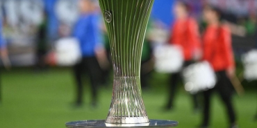 uefa-konferans-liginde-sampiyon-crystal-palace-xWc1MXrQ.jpg