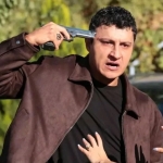 uzak-kent-setinde-buyuk-surpriz-alper-cankaya-rol-arkadasi-ile-ask-yasiyor-f6sSi3WL.jpg