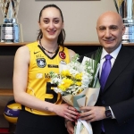 vakifbank-efsane-ismi-ayca-aykaca-veda-etti-8XWX9Uay.jpg