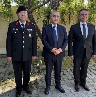 vali-hatipoglundan-bayram-ziyareti-zwjSpSiv.jpg