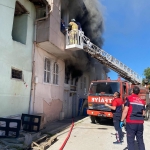 yalvacta-yanginda-6-kisi-kurtarildi-sQ4DJikL.jpg