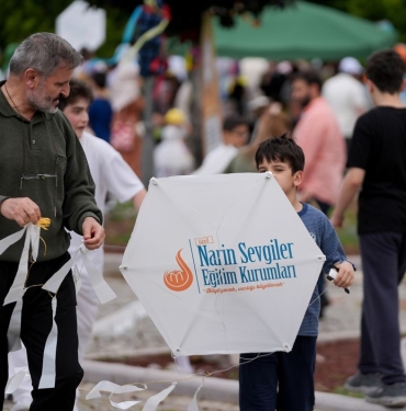 ankarada-filistinli-cocuklar-icin-ucurtma-senligi-ucjU6knJ.jpg