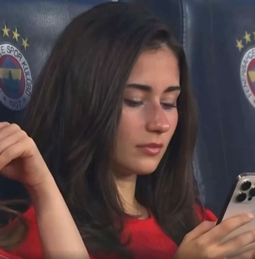 arda-gulerin-sevgilisini-gorenler-tipki-yorumu-yapiyor-bLh8NAKg.jpg