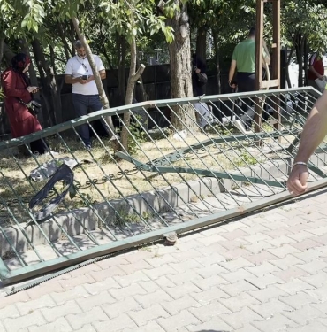 buyukcekmecede-park-kazasi-6-yarali-Oq5uLPwF.jpg
