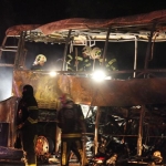 denizlide-bariyerlere-carpan-yolcu-otobusu-alev-aldi-8-meyyit-eFKFU5fN.jpg