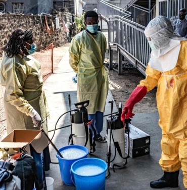 ebola-salgini-34-sihhat-calisanindan-7si-hayatini-kaybetti-aFb17wxP.jpg