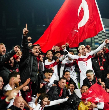 fenerbahce-ulusal-yildizi-da-aliyor-yeni-donemde-ortalik-resmen-yanacak-DXLVcmhE.jpg