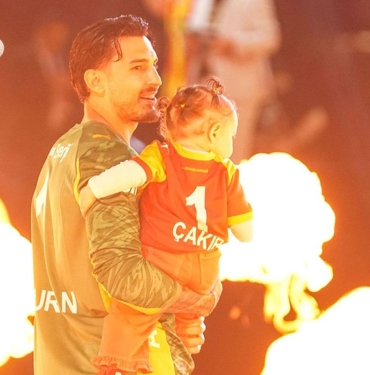 galatasaraydan-ugurcan-cakira-buyuk-jest-7uRsDgtb.jpg