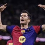 lewandowskinin-esinden-fenerbahcelileri-heyecanlandiran-aciklama-JPZ9rem9.jpg
