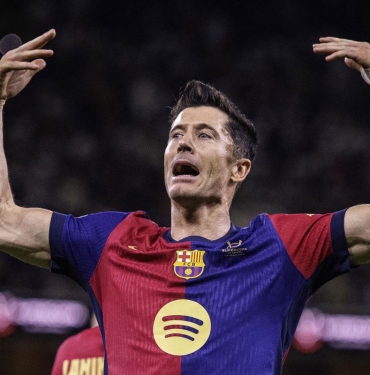 lewandowskinin-esinden-fenerbahcelileri-heyecanlandiran-aciklama-JPZ9rem9.jpg