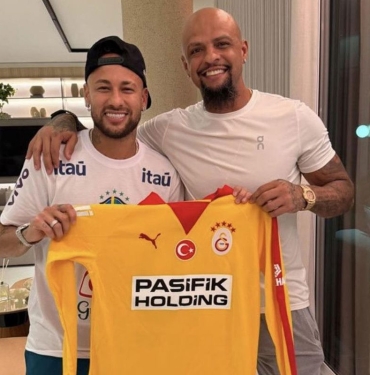 melo-neymara-galatasaray-formasi-ikram-etti-e6bkspAm.jpg