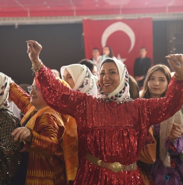 mengende-9-yoresel-giysi-ve-kultur-senligi-cCD5gmt4.jpg