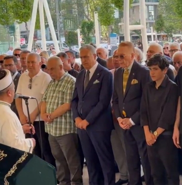 reha-muhtarin-hayatindaki-bayanlar-cenazesinde-yoktu-SYvPgxIa.jpg