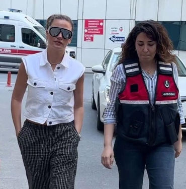 unlu-isimlerin-uyusturucu-test-sonucu-muhakkak-oldu-serenay-sarikaya-blok3-feyza-civelek-DyWN5OC4.jpg